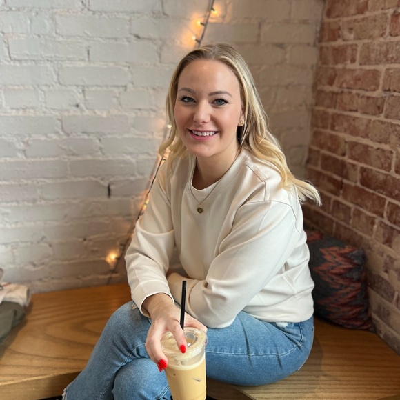 Meet your Posher, Shannon - Picture 2 of 3